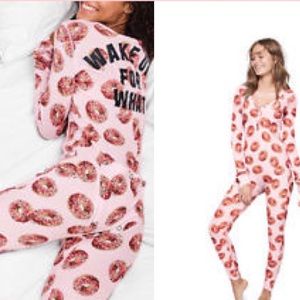 NWT🍩PINK VS Onesie Pink w/Pink Sprinkled Donuts